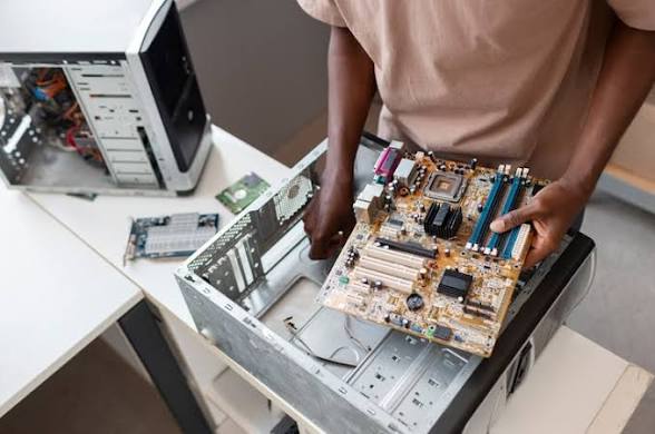 Réparation carte mère PC